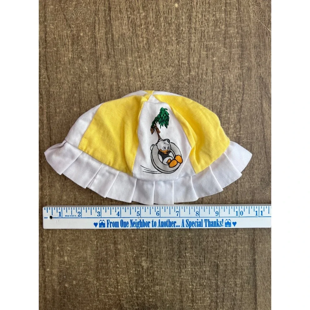 Vintage Disneyland World Infant Baby Summer Sun Hat Yellow And White Donald Duck